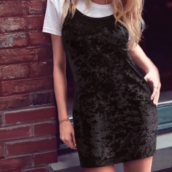 Victoria’s Secret Crushed Velvet Slip Black - Picture 5 of 11